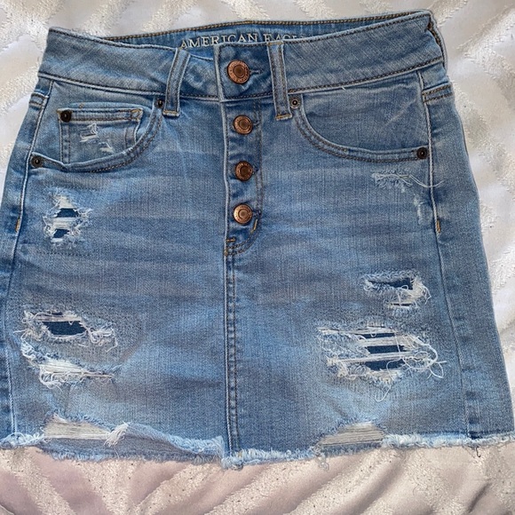 American Eagle Outfitters Dresses & Skirts - American Eagle Ripped Denim Skirt!